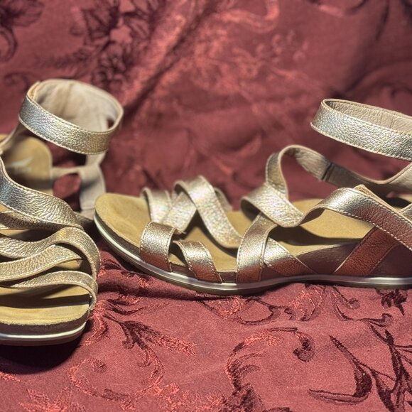 Dansko Rose Gold Gladiator Sandal Metallic Leather Strappy Wedge 38 (US 7.5-8) - Picture 2 of 4